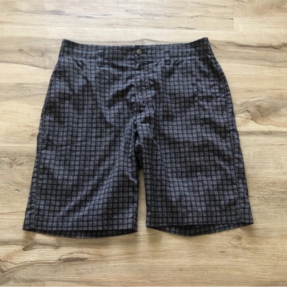Callaway Men's Dark Gray Patterned Shorts - Picture 2 of 6